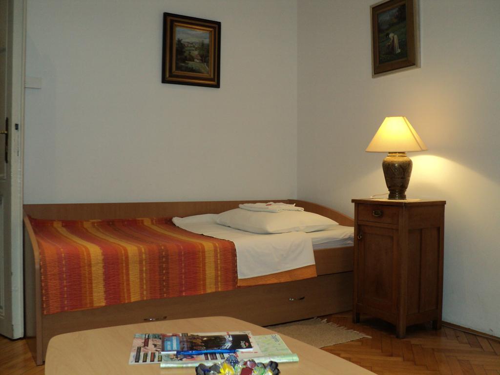 Apartment Horvat Zagreb Rum bild